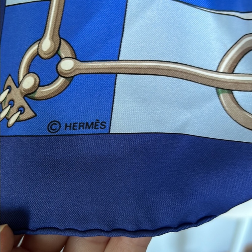 Hermes silk scarf - Picture 7 of 11